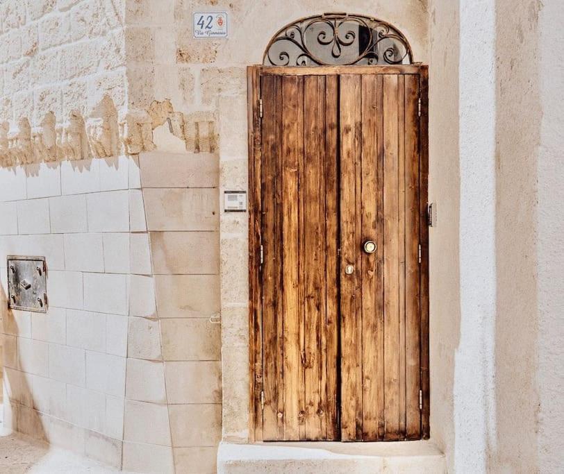 TORRE DALU' - a due passi dalla Spiaggia di Porta Vecchia, con Terrazzo privato e Netflix Villa Monopoli Esterno foto